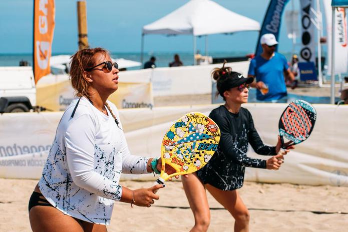 Equipamiento Raquetas Pádel y Beach Tennis